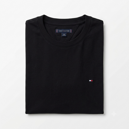 REMERA BASICA CLASICA - NEGRO - LOGO TRADICIONAL - TH