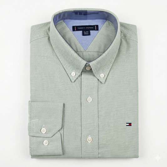 CAMISA OXFORD -  VERDE PISTACHO CLARO - LOGO COLORIDO TRADICIONAL TH